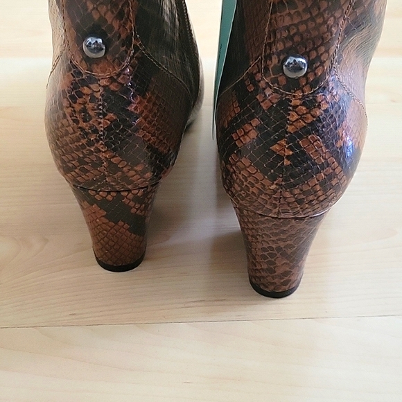 Evolve snake print booties - Picture 5 of 7